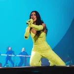 Quanto Guadagna Dua Lipa con i Concerti e la sua ricchezza totale